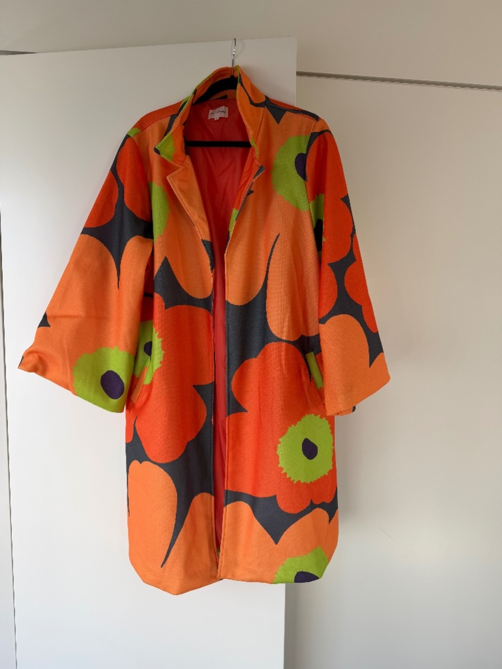 Colorful, Cool Abstract Overcoat size L